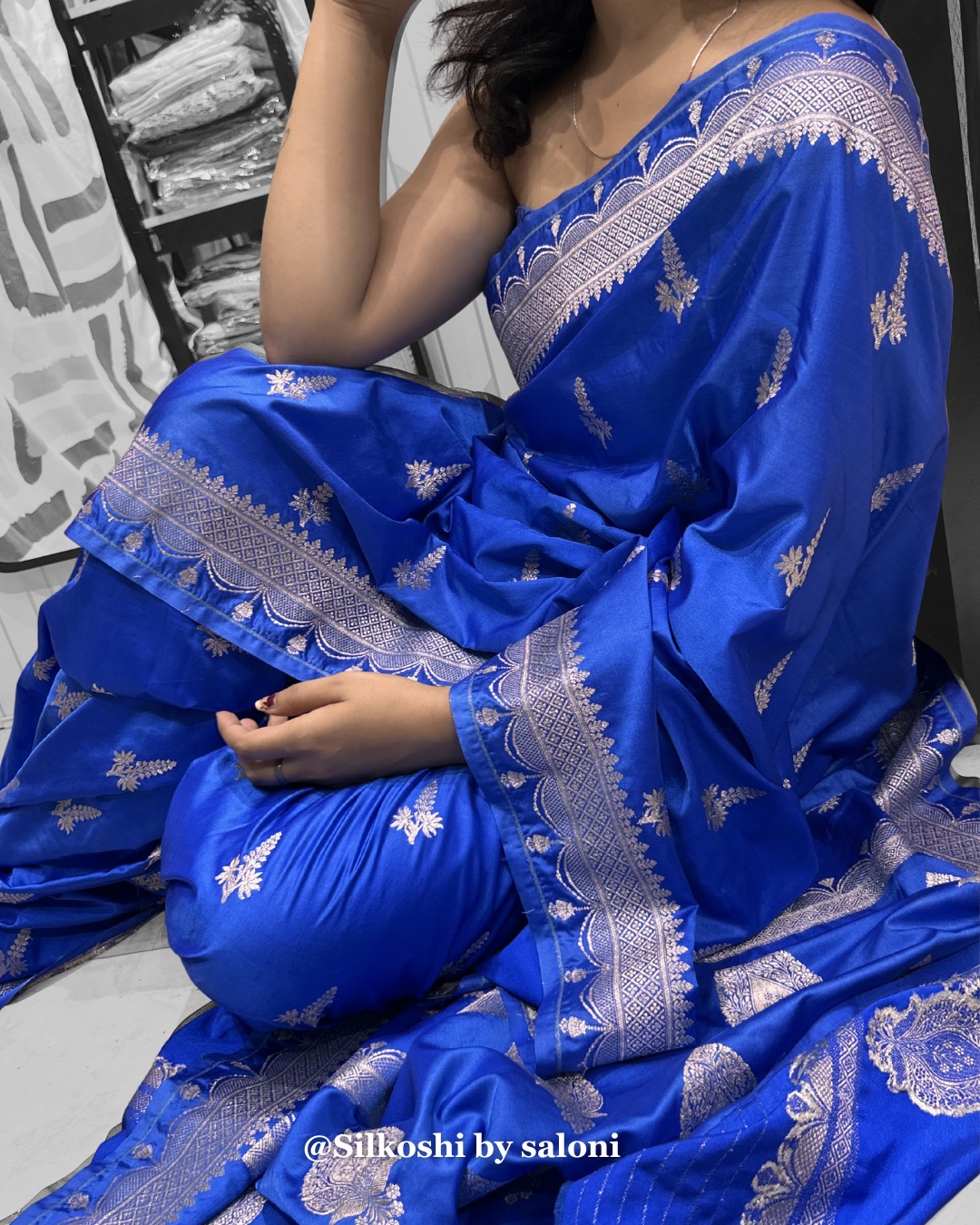 Mashru Silk Saree with Silver Zari Work - Image 5